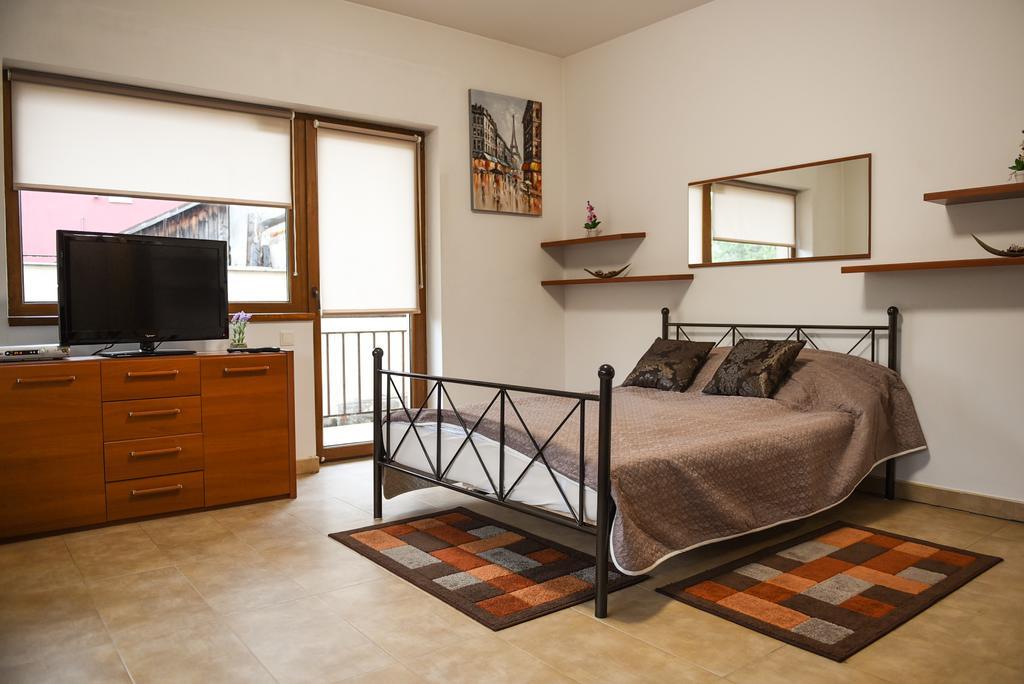 Modern Apartment Near City Center Kaloşvar Dış mekan fotoğraf