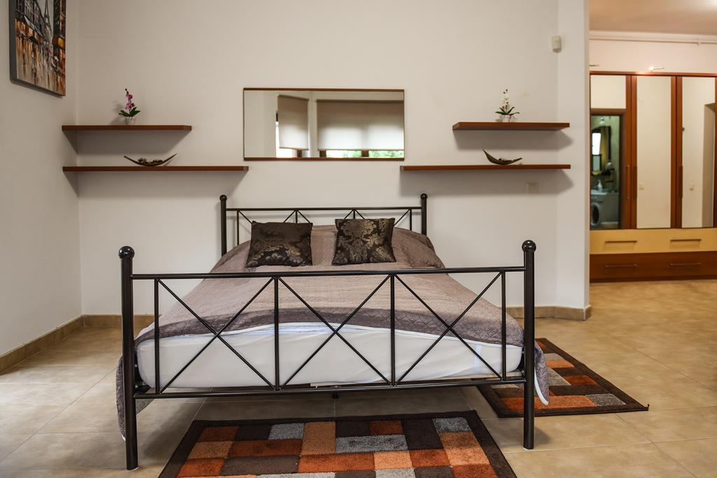 Modern Apartment Near City Center Kaloşvar Dış mekan fotoğraf